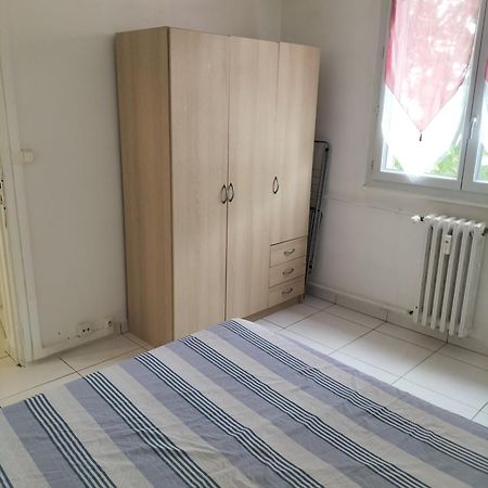 Joli Appartement Proche Metro Лион Экстерьер фото